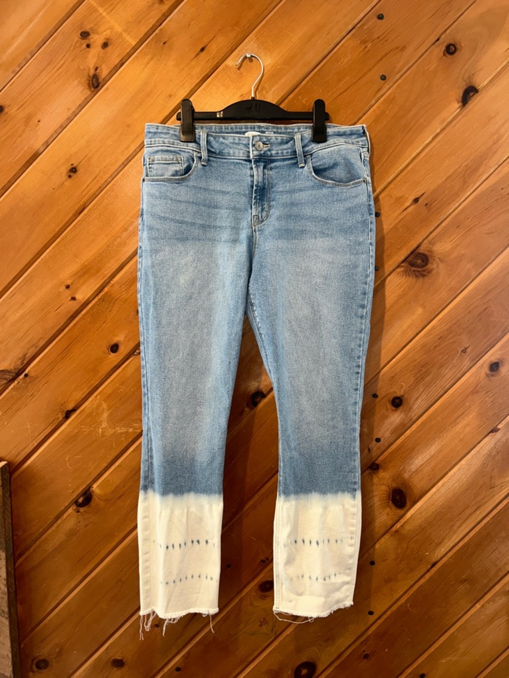 Old Navy Mid-Rise Rockstar Ankle Dip dye bleached hem Jeans